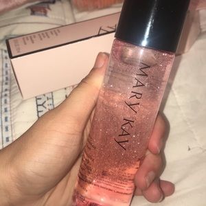 Oil free makeup remover!!